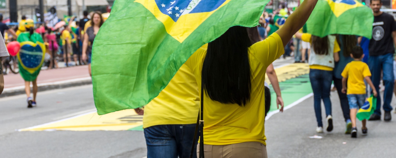 Brazilian voters going to vote