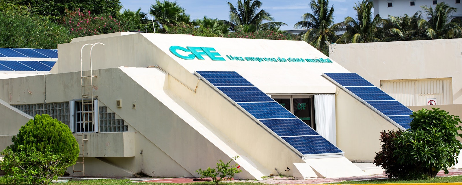 Cancun,,Mexico,-,12,January,2015:,Cfe,-,Federal,Electricity