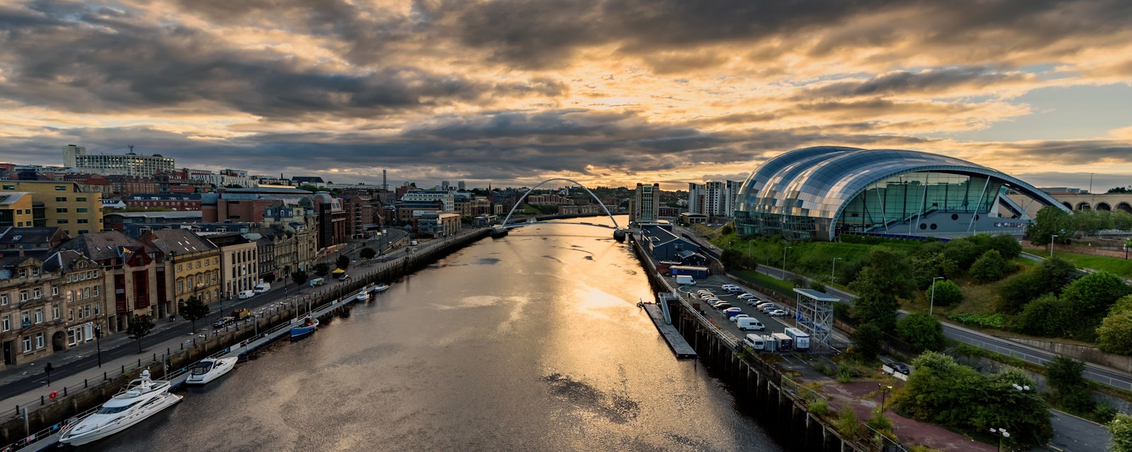 Newcastle,Upon,Tyne,Is,A,University,City,On,The,River