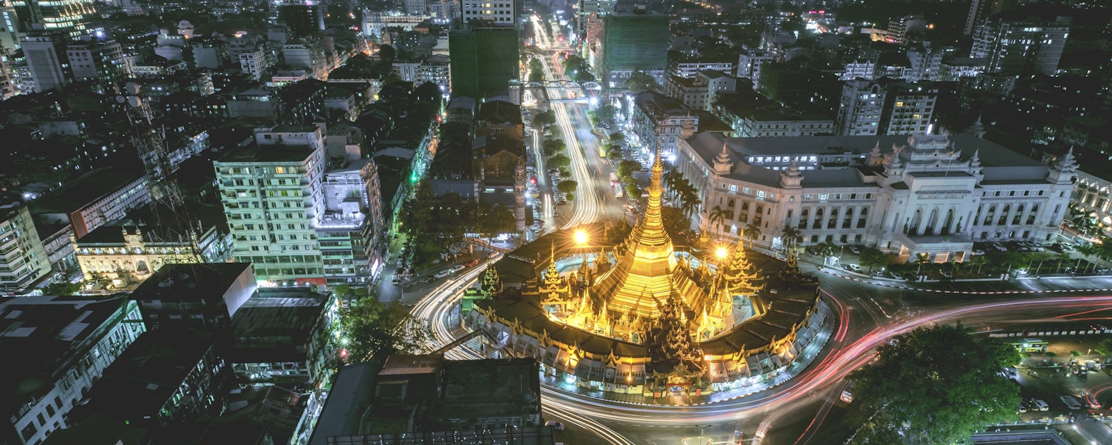 Night,Scape,Sule,Pagoda,Centre,Of,City,In,Yangon,,Myanmar,night