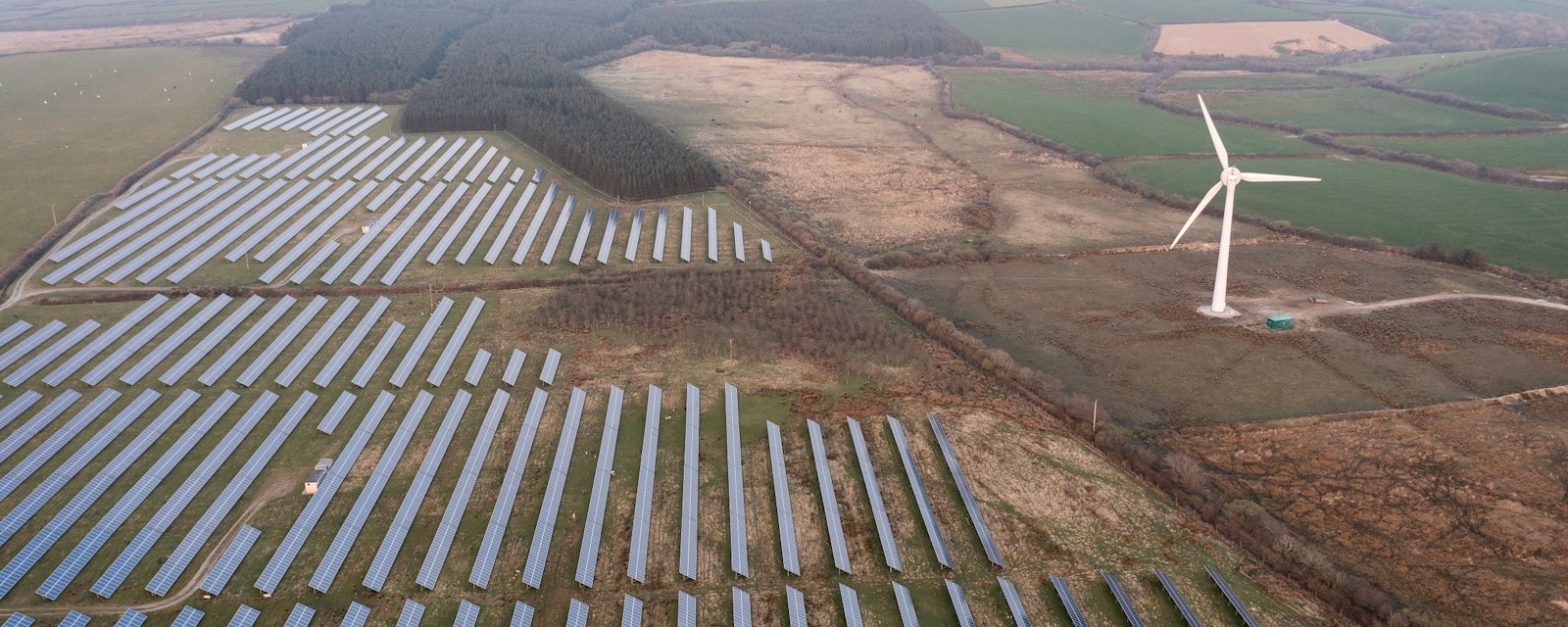 Aerial,Views,Of,A,Solar,Farm,In,Sw,England,,Uk