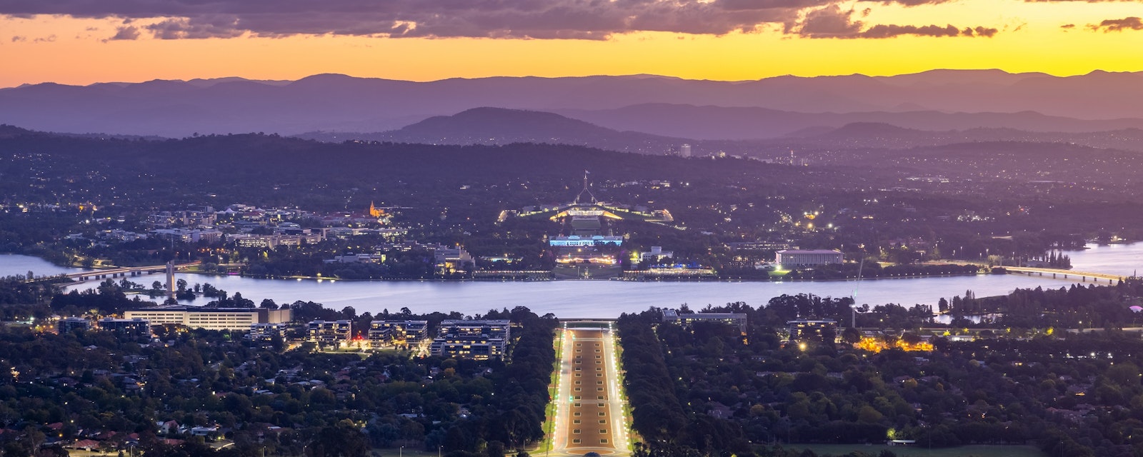 Canberra,Australia,Viewed,From,Mount,Ainslie,At,Sunset,Looking,Down