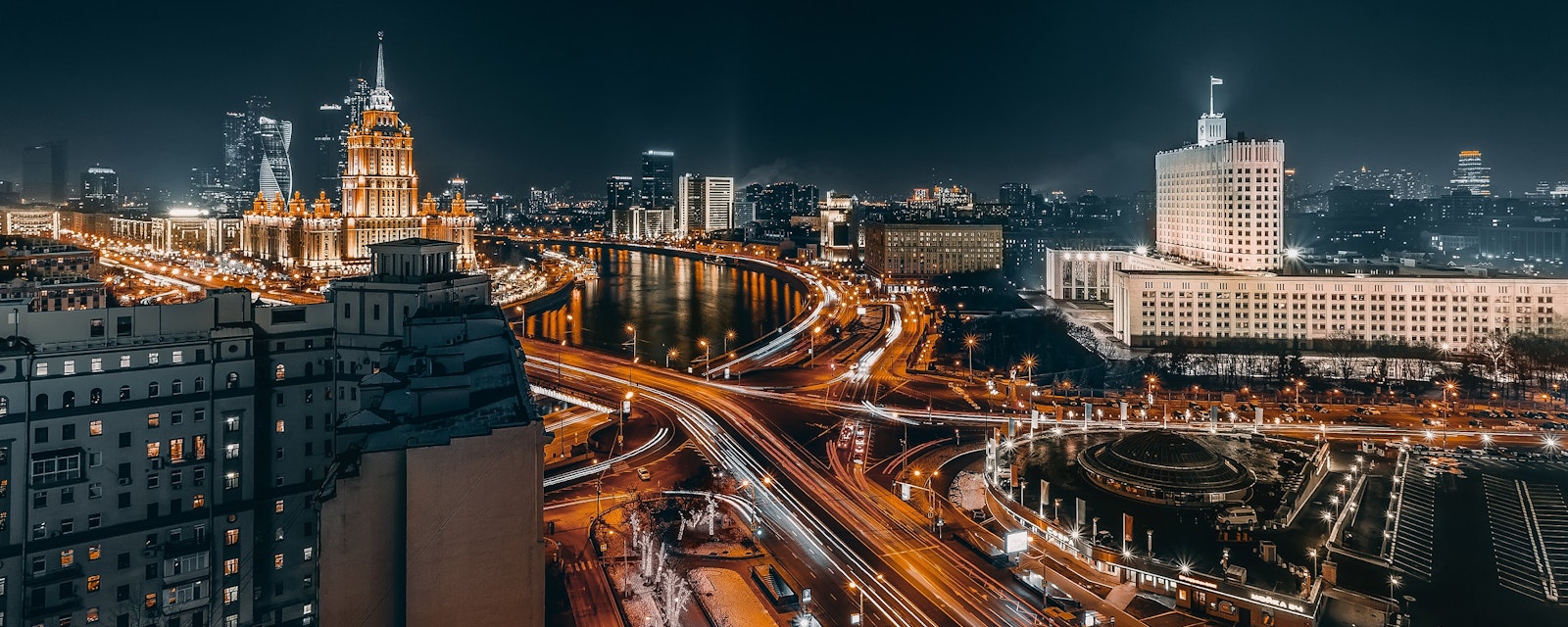 Novoarbatsky,Bridge,,Government,Building,,Ukraine,Hotel,During,Night,In,Moscow