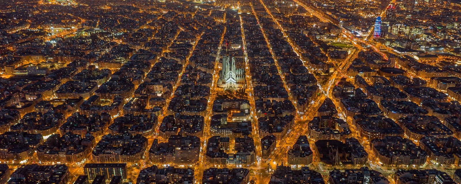 Aerial,Night,View,Of,Barcelona,Eixample,Residencial,District,And,Famous